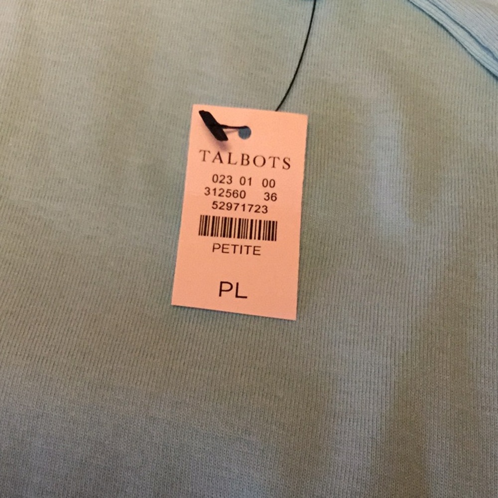 Talbots ice blue crew neck tee. - Picture 4 of 4